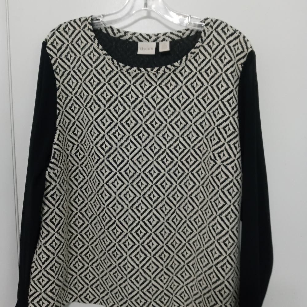 Chico's 2 geometric pattern cotton Stretchy blouse with long Sheer Sleeves